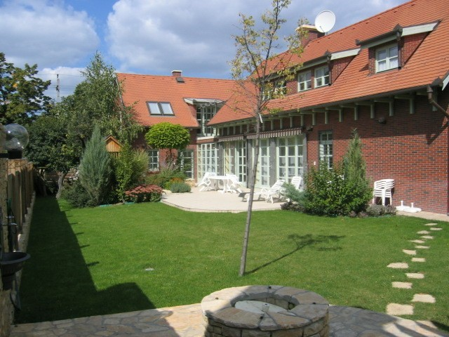 The house with a garden in 2nd district of Budapest