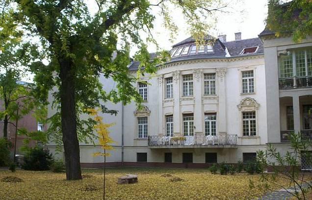 Apartment in an ancient private residence in 14th district of Budapest