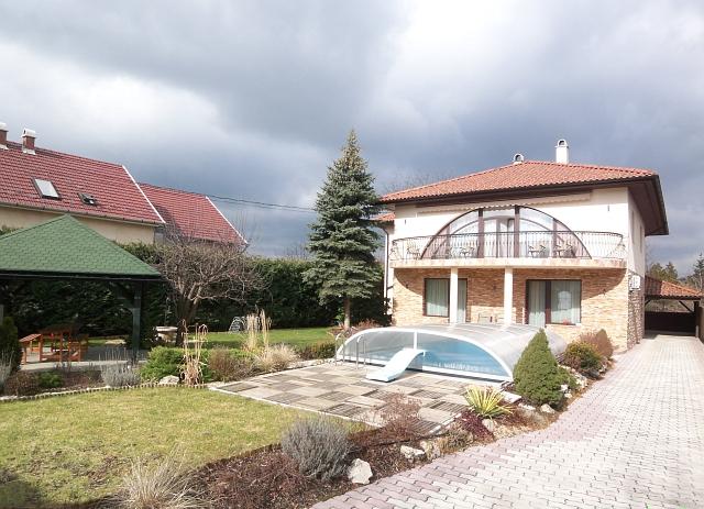 The House with swimming pool in Budapest