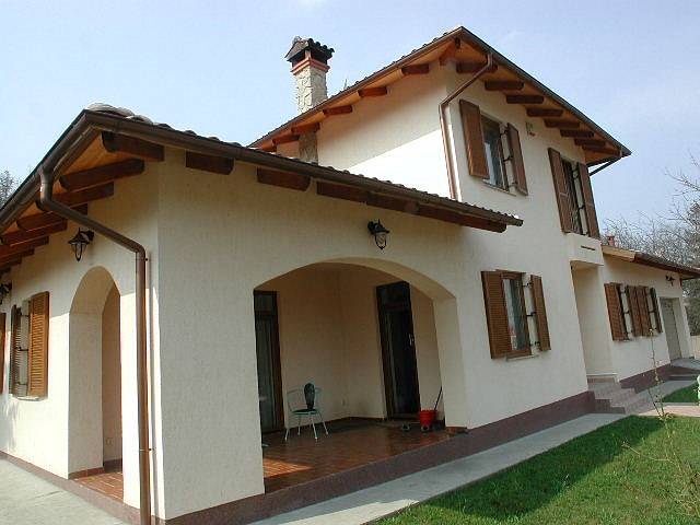 House with a garden in the 2nd district of Budapest