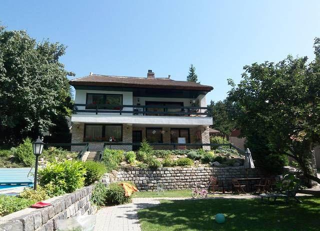 Villa with garden in 12th  districts of Budapest