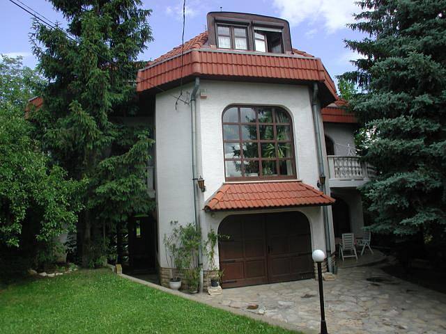 House with garden in a quiet district of Budapest