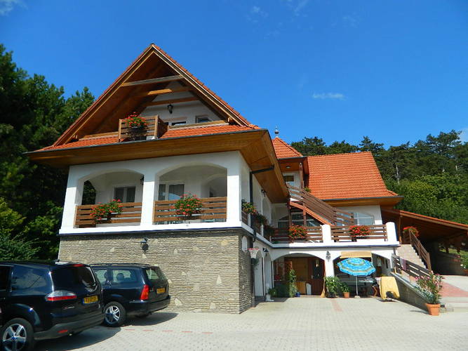 The house with beautiful panorama to the Balaton