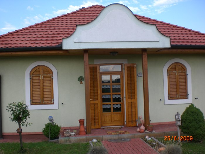 A nice house in green countryside