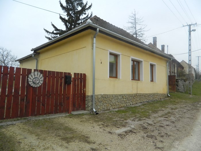 Cheap house near Heviz