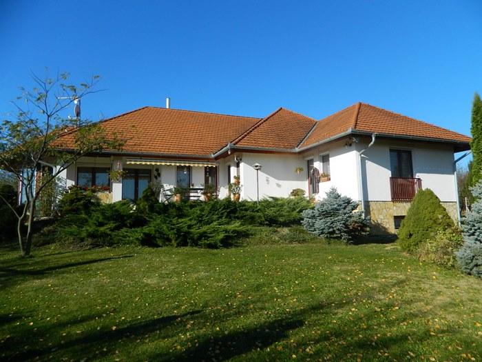 Two houses on a big plot near Heviz