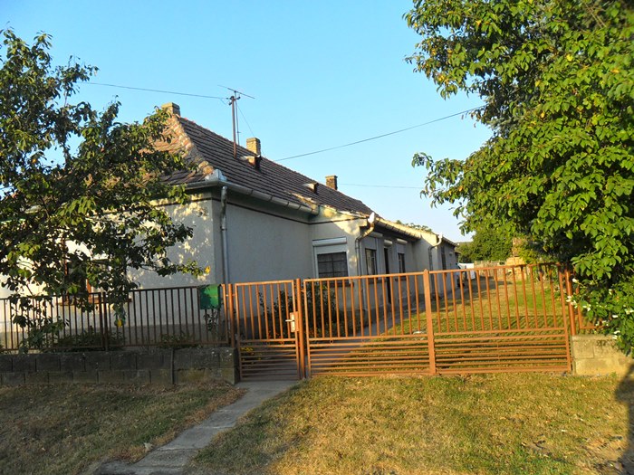 Haus in Zalasentgrot mit einem großen Grundstück