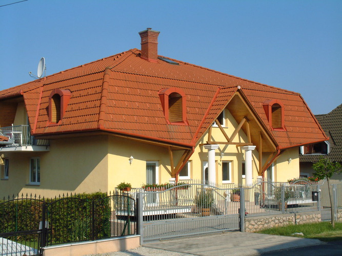 House with 6 apartments in Heviz