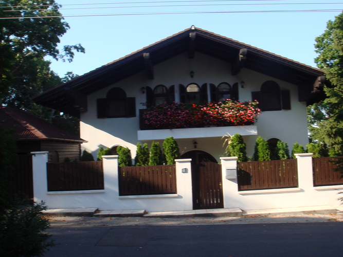 Smart private residence with a magnificent panorama of Budapest.